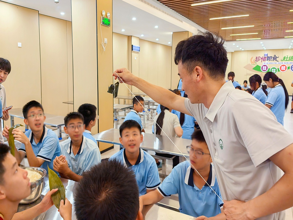 内江正规叛逆孩子训练机构推荐，寄宿素质培育测评