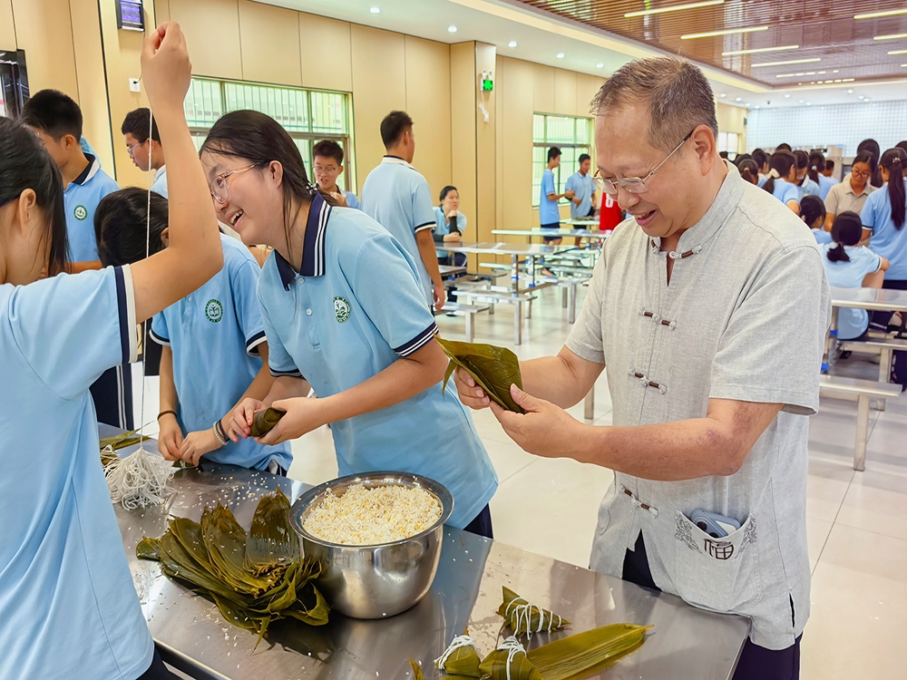 内江比较好的小孩子叛逆改变学校怎么联系