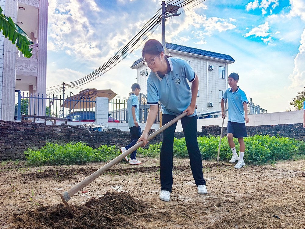 内江比较好的孩子叛逆教育培训基地怎么联系